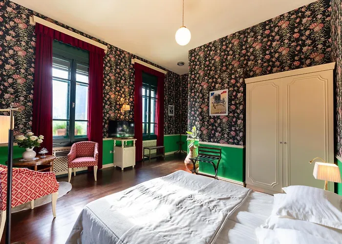 Boutique Dobra 4* בובק