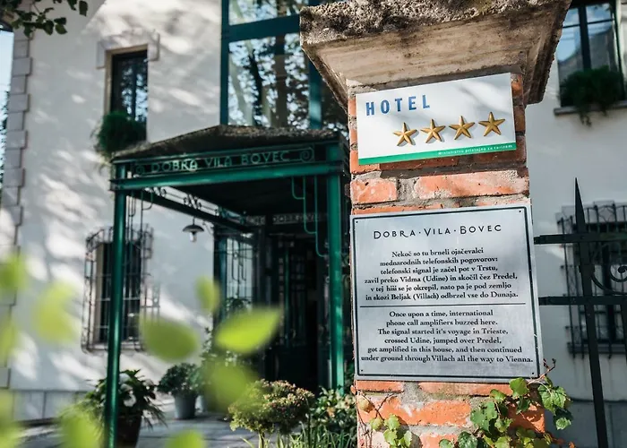 Boutique Dobra 4* בובק